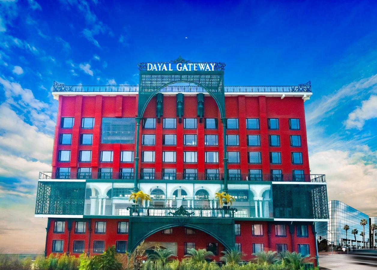 Dayal Gateway Otel Lucknow Dış mekan fotoğraf