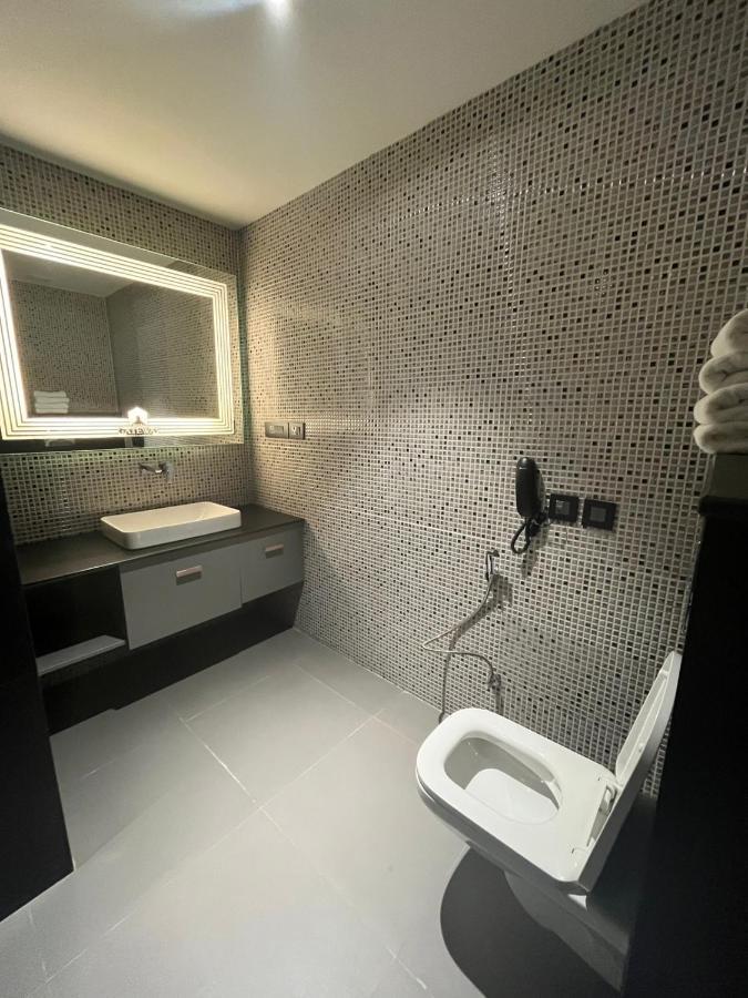 Dayal Gateway Otel Lucknow Dış mekan fotoğraf