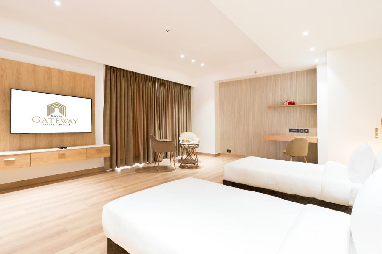 Dayal Gateway Otel Lucknow Dış mekan fotoğraf