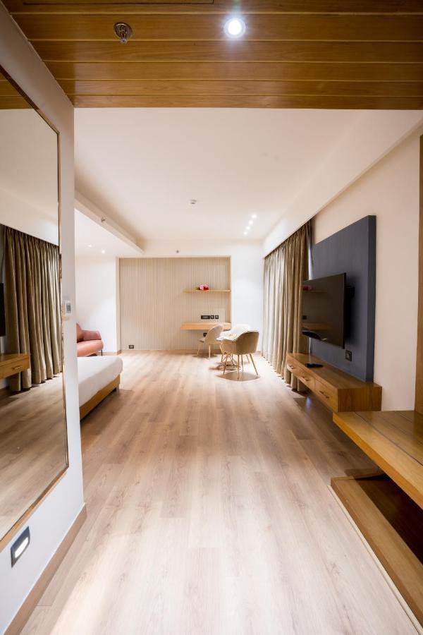 Dayal Gateway Otel Lucknow Dış mekan fotoğraf