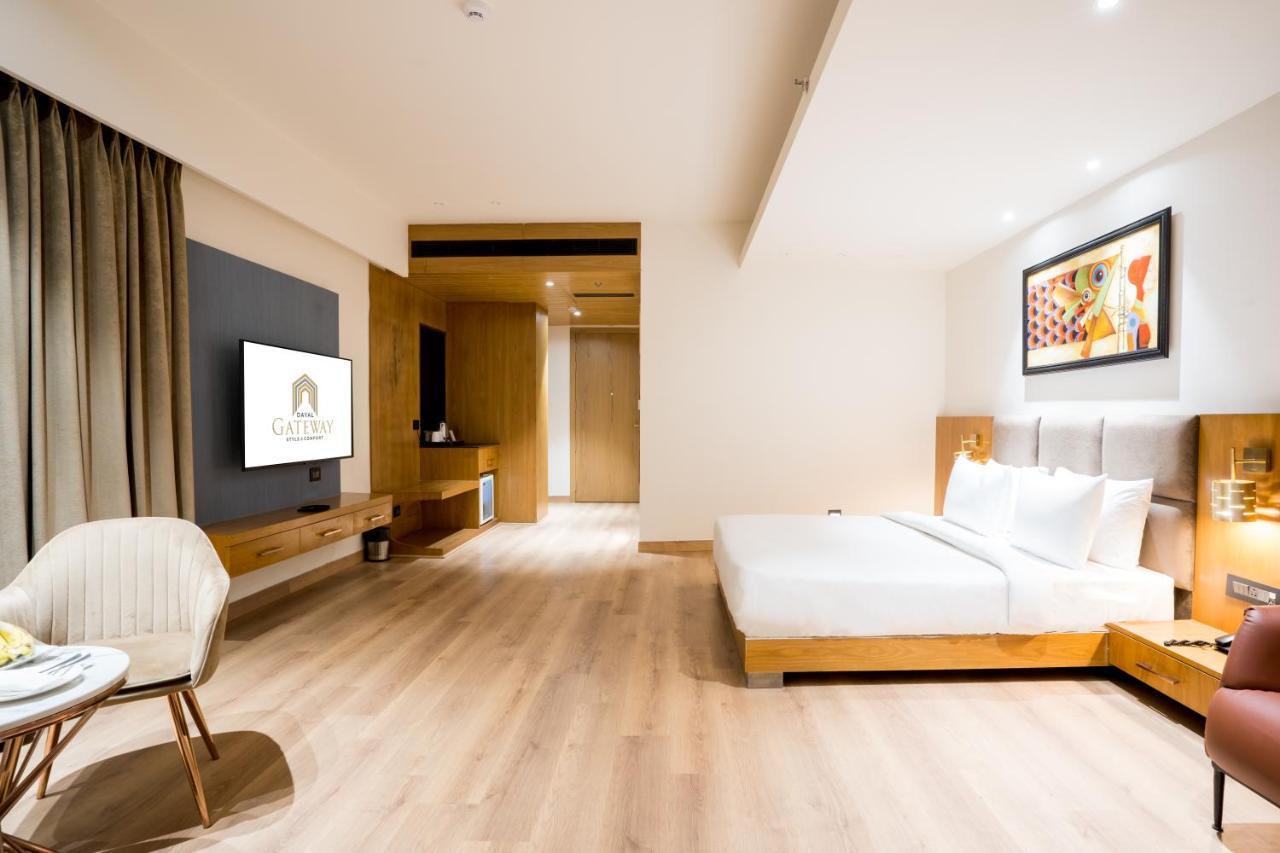 Dayal Gateway Otel Lucknow Dış mekan fotoğraf
