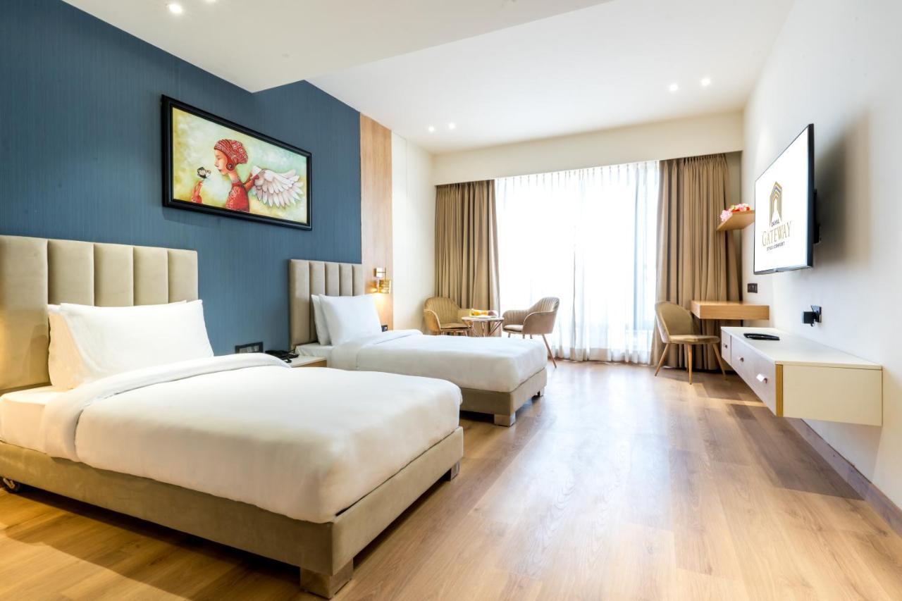 Dayal Gateway Otel Lucknow Dış mekan fotoğraf