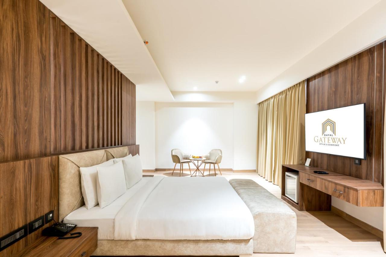 Dayal Gateway Otel Lucknow Dış mekan fotoğraf