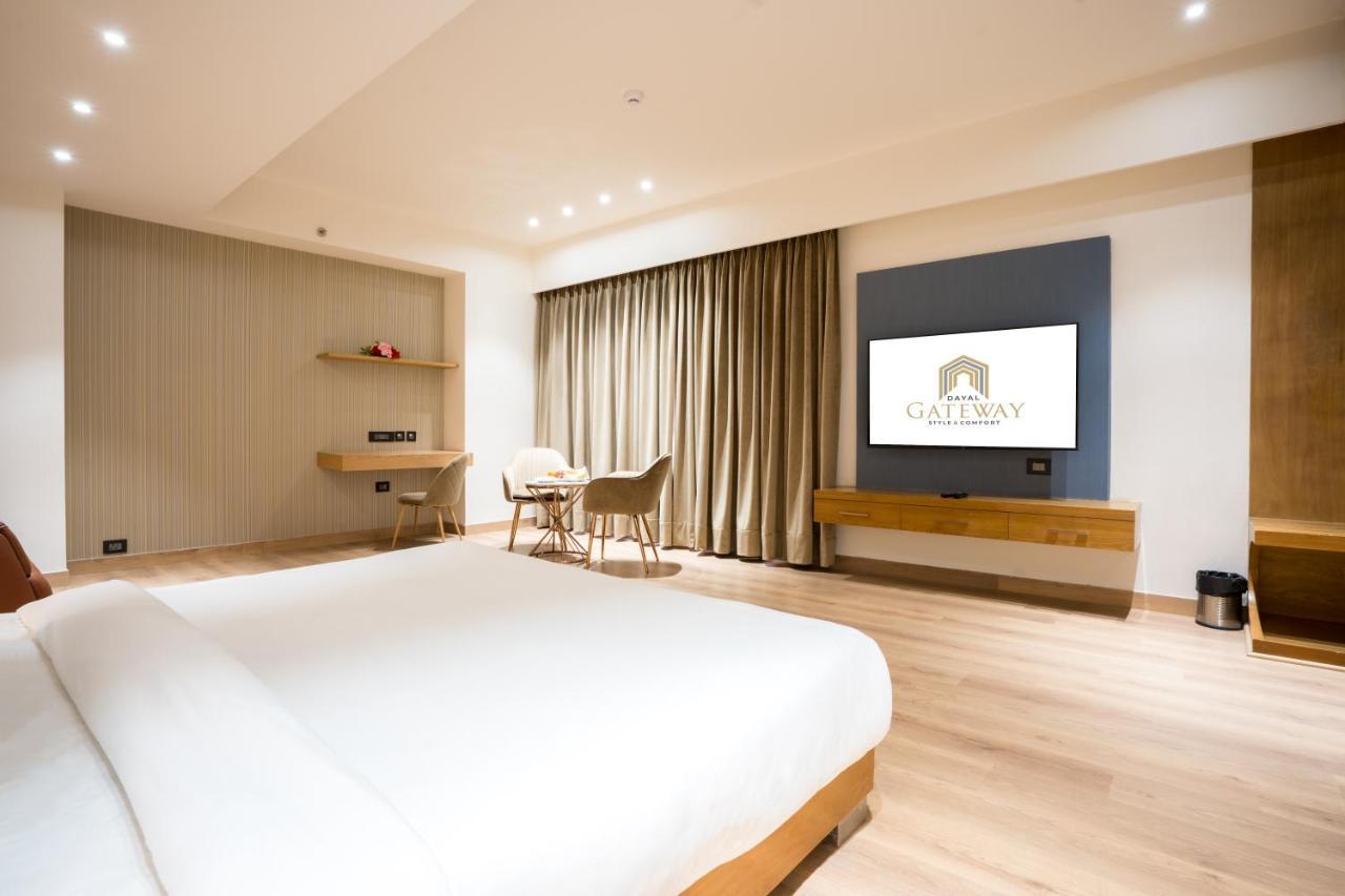 Dayal Gateway Otel Lucknow Dış mekan fotoğraf